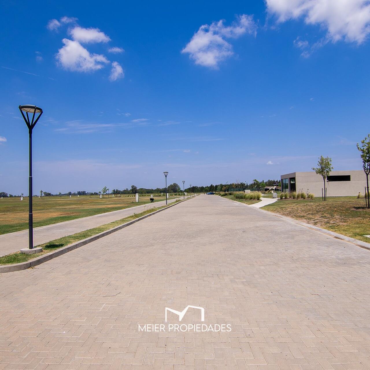 Lote en Barrio "Las Victorias" Canning 606m² - Excelente Ubicacion LOTE: 241 - Imagen 2