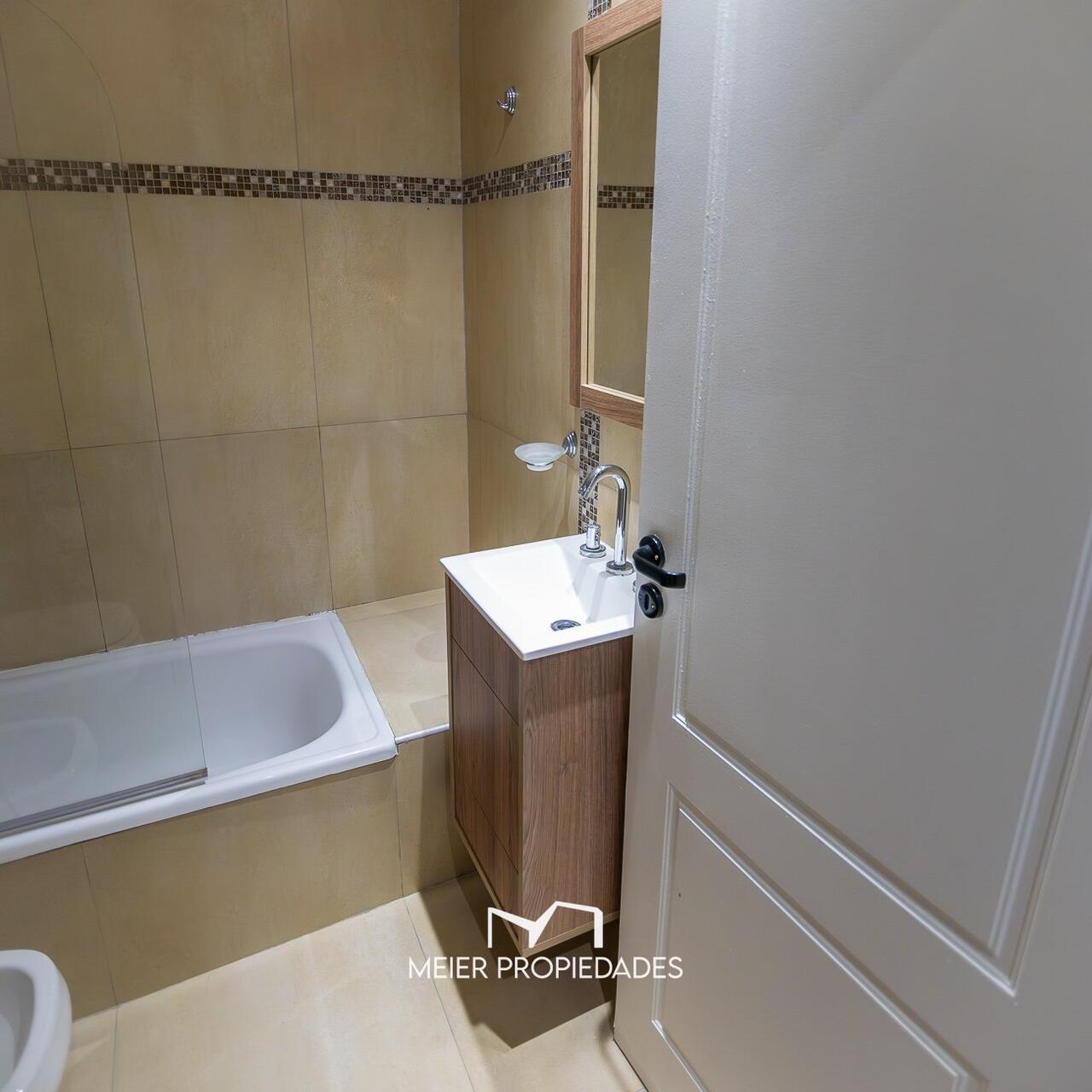 Monoambiente en Villa Luzuriaga Reciclado a nuevo Equipamiento Premium - Imagen 8