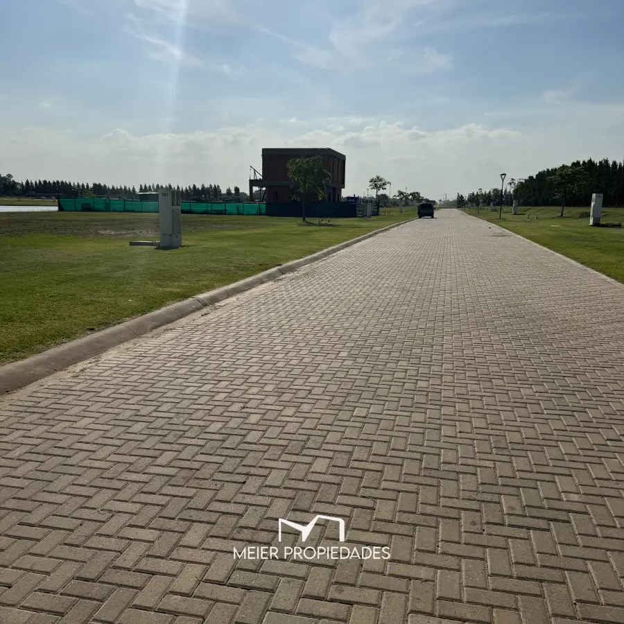 Lote en Barrio "Las Victorias" Canning - AL LAGO - 823 M2 LOTE: 207 - Imagen 6