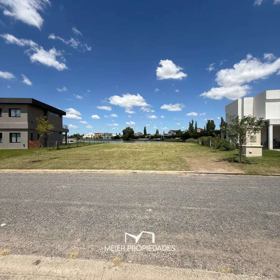 Lote en Barrio "Lagos de San Eliseo" Canning - AL LAGO - 840 M2  - LOTE: 222 - Imagen 5