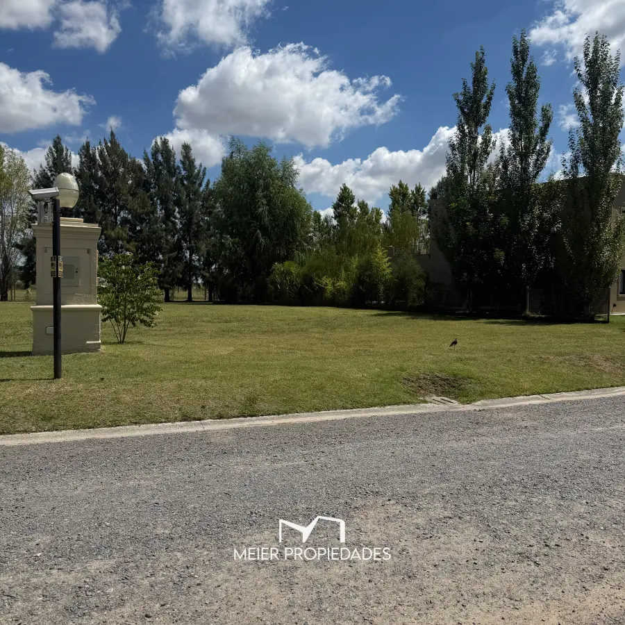 Lote en Barrio "Lagos de San Eliseo" Canning - Permetral - 793 M2 - LOTE: 8 - Imagen 3