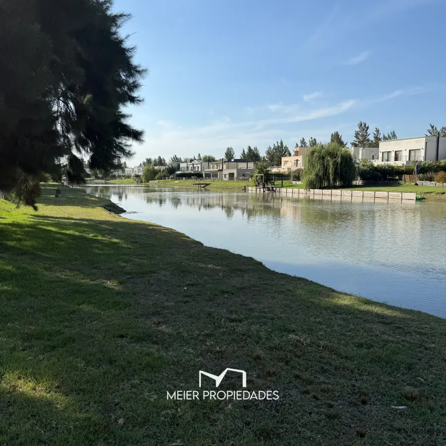Lote en Barrio "El Principado"  849 M2 - AL LAGO - LOTE: 22 - Imagen 5