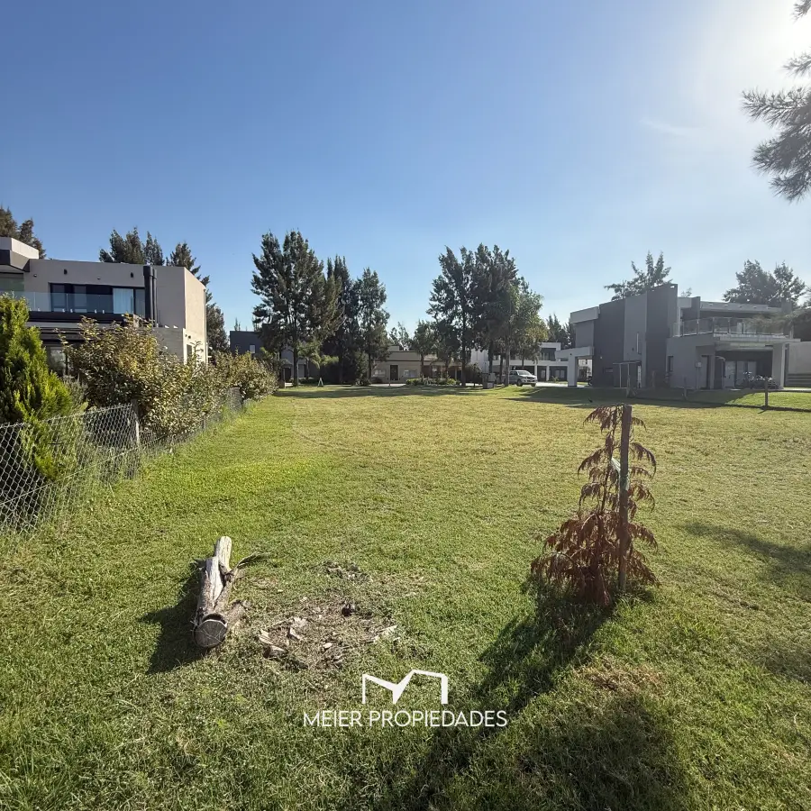 Lote en Barrio "El Principado"  849 M2 - AL LAGO - LOTE: 22 - Imagen 7