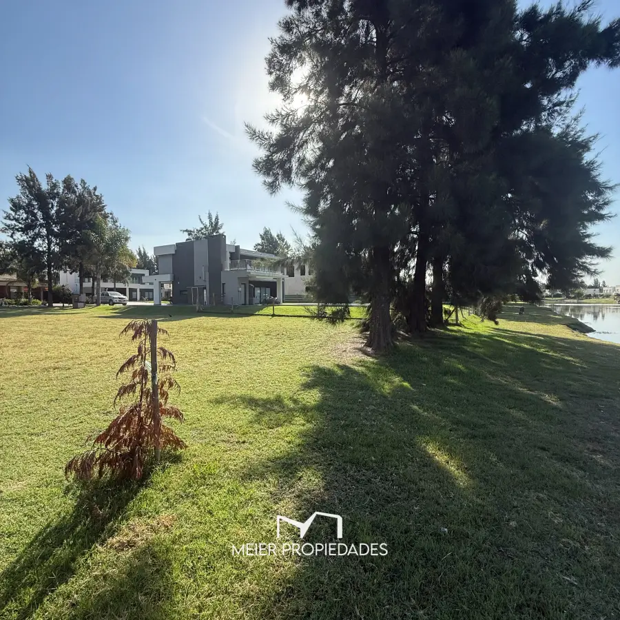 Lote en Barrio "El Principado"  849 M2 - AL LAGO - LOTE: 22 - Imagen 8