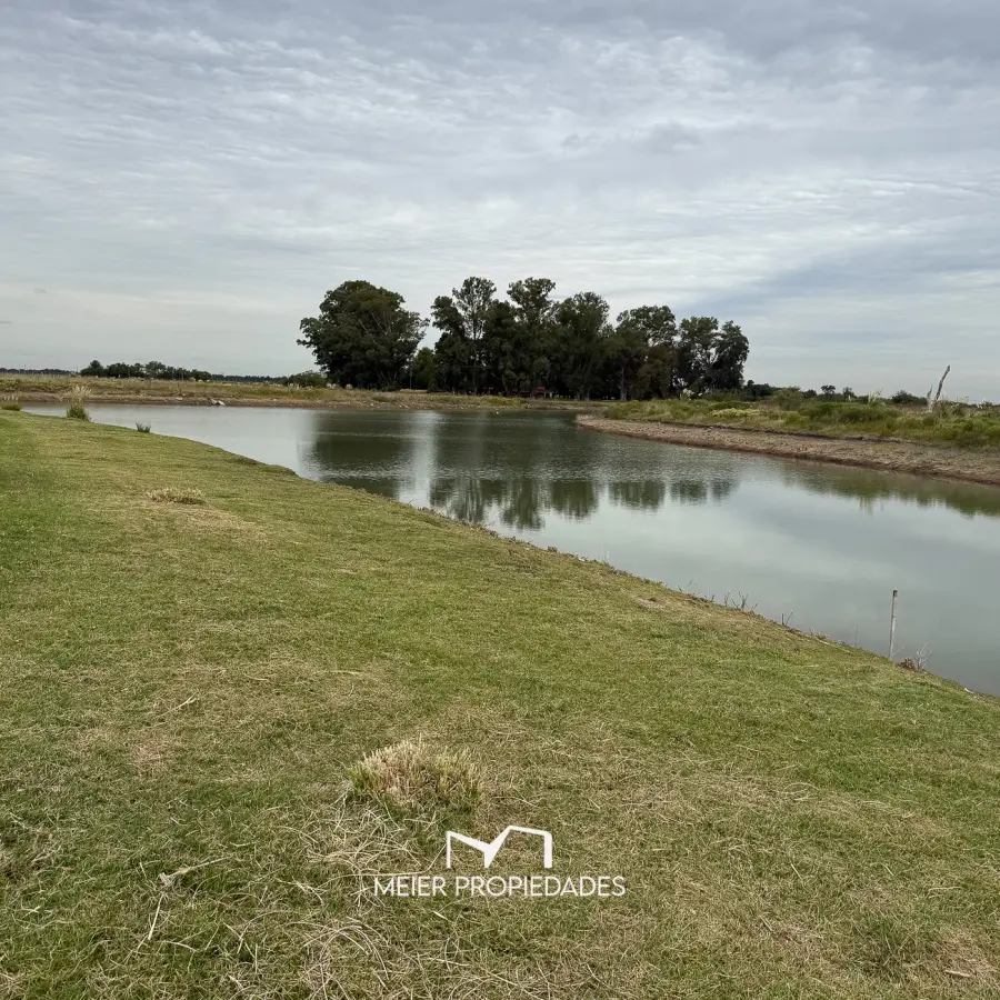 Lote en Barrio "El Principado" 711 M2 - AL LAGO - LOTE:10 FRAC: 25 - Imagen 1