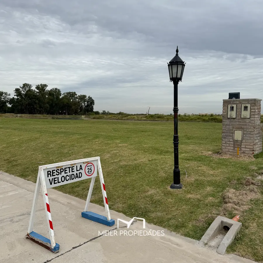 Lote en Barrio "El Principado" 711 M2 - AL LAGO - LOTE:10 FRAC: 25 - Imagen 6