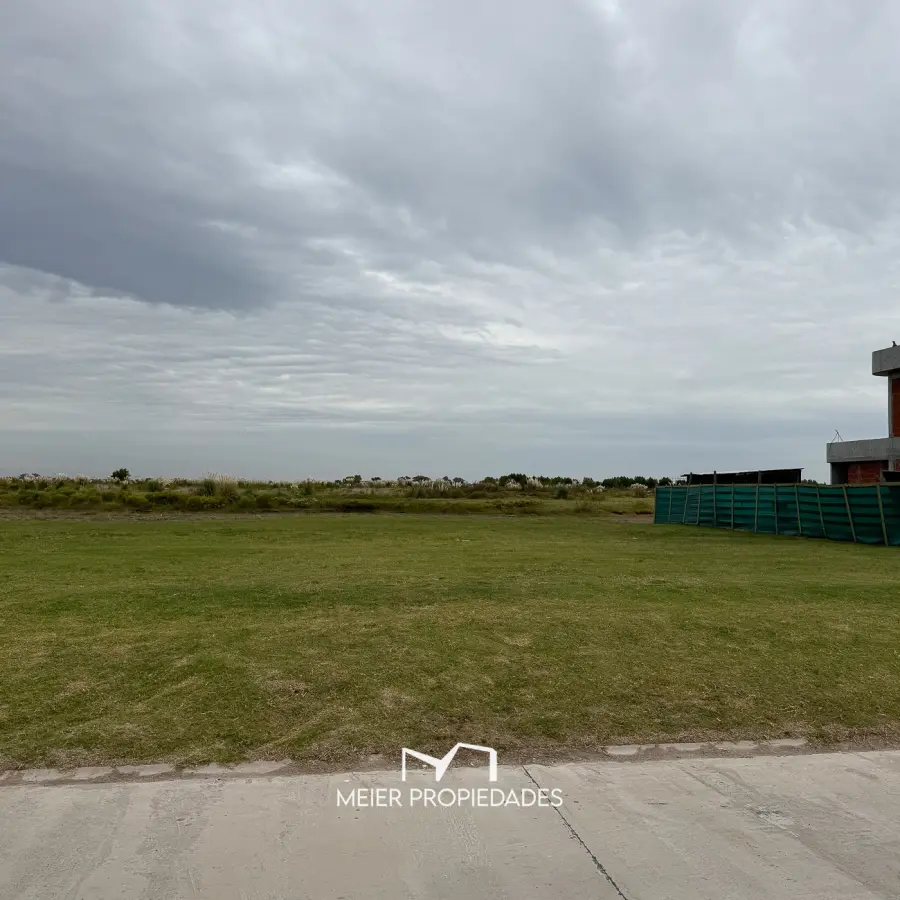 Lote en Barrio "El Principado" 711 M2 - AL LAGO - LOTE:10 FRAC: 25 - Imagen 7