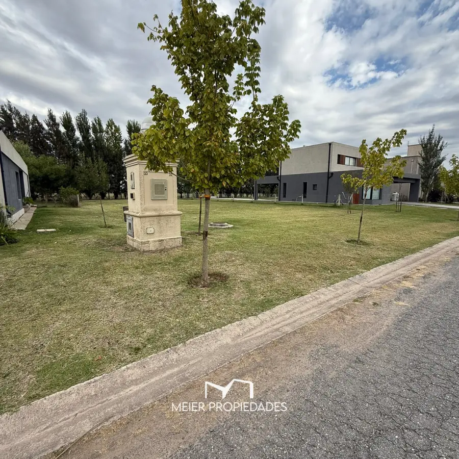 Lote en Barrio "Lagos de San Eliseo" Canning 840M2 Permietral - LOTE: 32 - Imagen 4