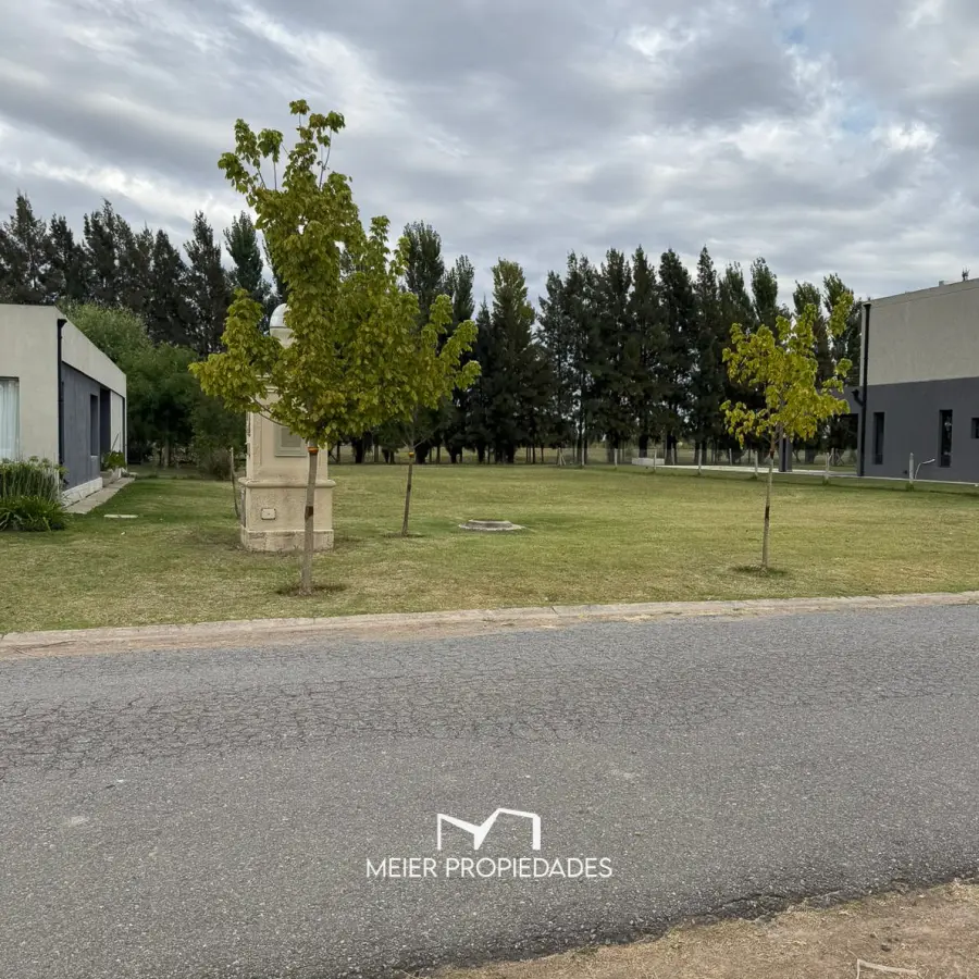 Lote en Barrio "Lagos de San Eliseo" Canning 840M2 Permietral - LOTE: 32 - Imagen 3