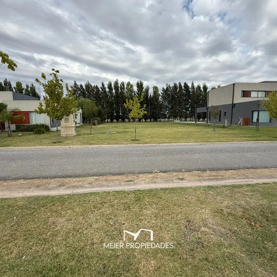Lote en Barrio "Lagos de San Eliseo" Canning 840M2 Permietral - LOTE: 32 - Imagen 1