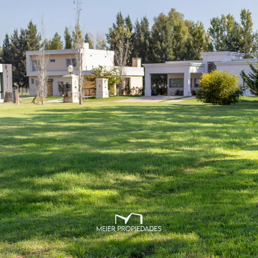 Lote en Barrio "Lagos de San Eliseo" Canning - AL LAGO - 905 M2  - LOTE: 206 - Imagen 2