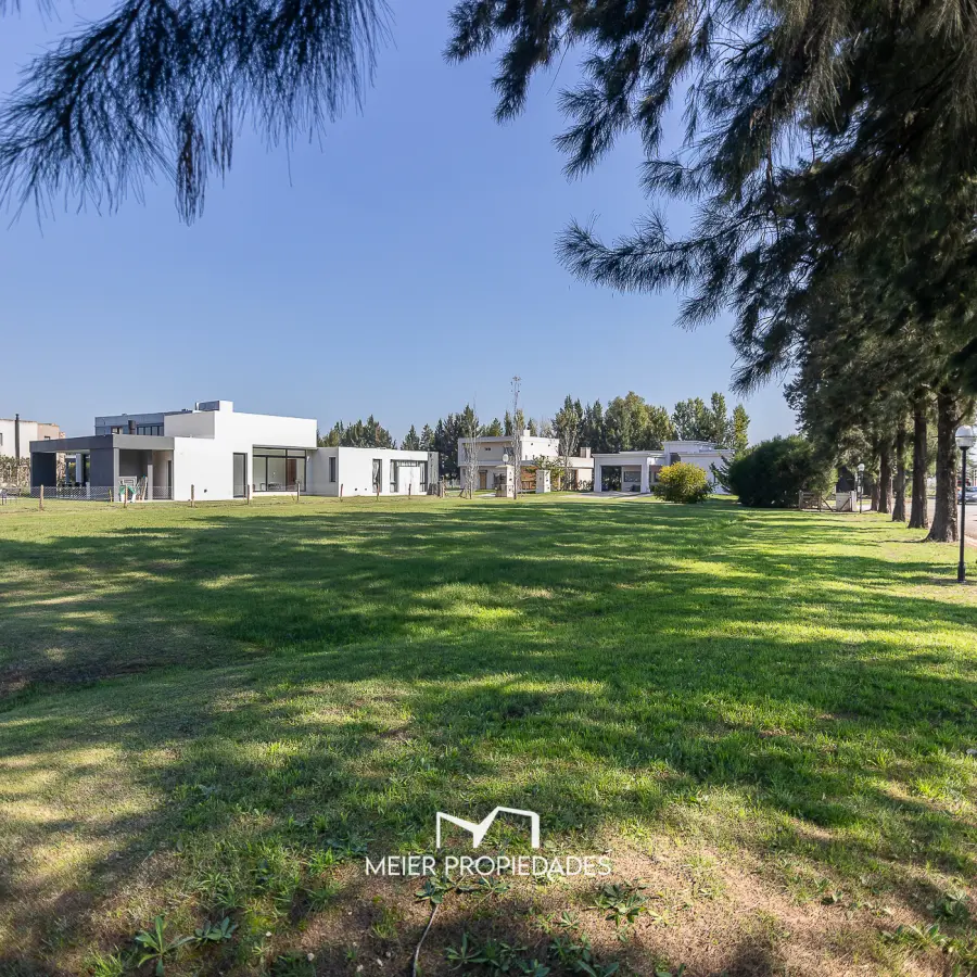Lote en Barrio "Lagos de San Eliseo" Canning - AL LAGO - 905 M2  - LOTE: 206 - Imagen 4