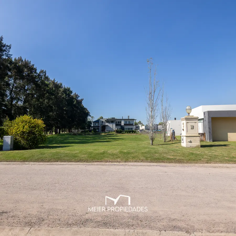 Lote en Barrio "Lagos de San Eliseo" Canning - AL LAGO - 905 M2  - LOTE: 206 - Imagen 1
