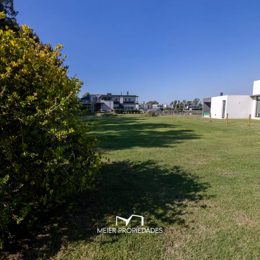 Lote en Barrio "Lagos de San Eliseo" Canning - AL LAGO - 905 M2  - LOTE: 206 - Imagen 9