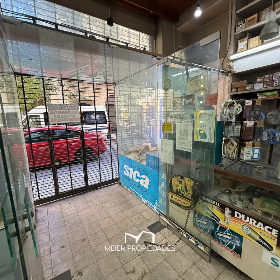 Local Comercial con Entrepiso en Monserrat CABA 90m2 Ubicacion Estrategica - Imagen 2