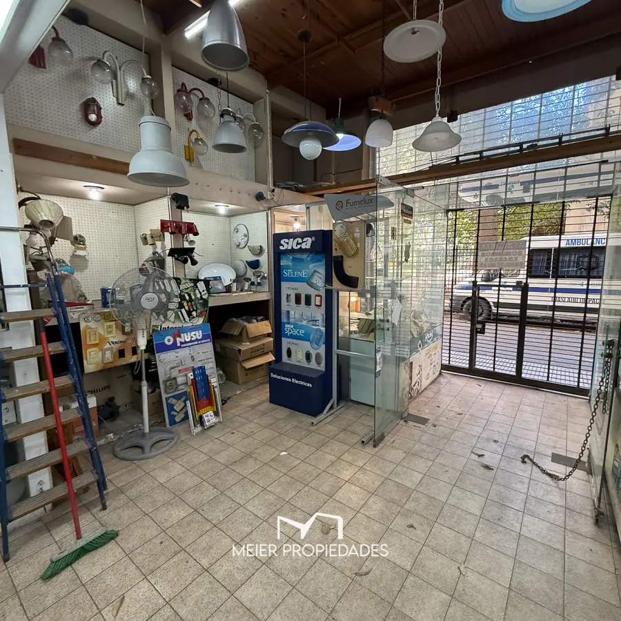 Local Comercial con Entrepiso en Monserrat CABA 90m2 Ubicacion Estrategica - Imagen 3
