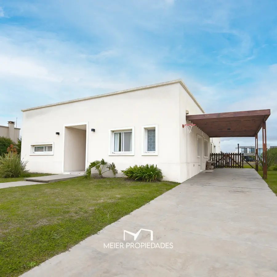 Casa de Categoría en Venta sobre el Lago en  "Lagos de San Eliseo" | 4 Dormitorios | Pileta | Lote de 800 m² - Imagen 2