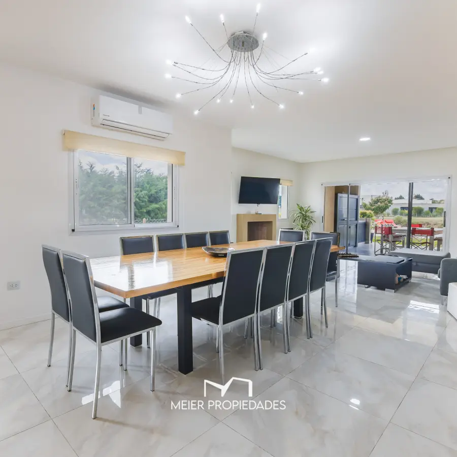 Casa de Categoría en Venta sobre el Lago en  "Lagos de San Eliseo" | 4 Dormitorios | Pileta | Lote de 800 m² - Imagen 6
