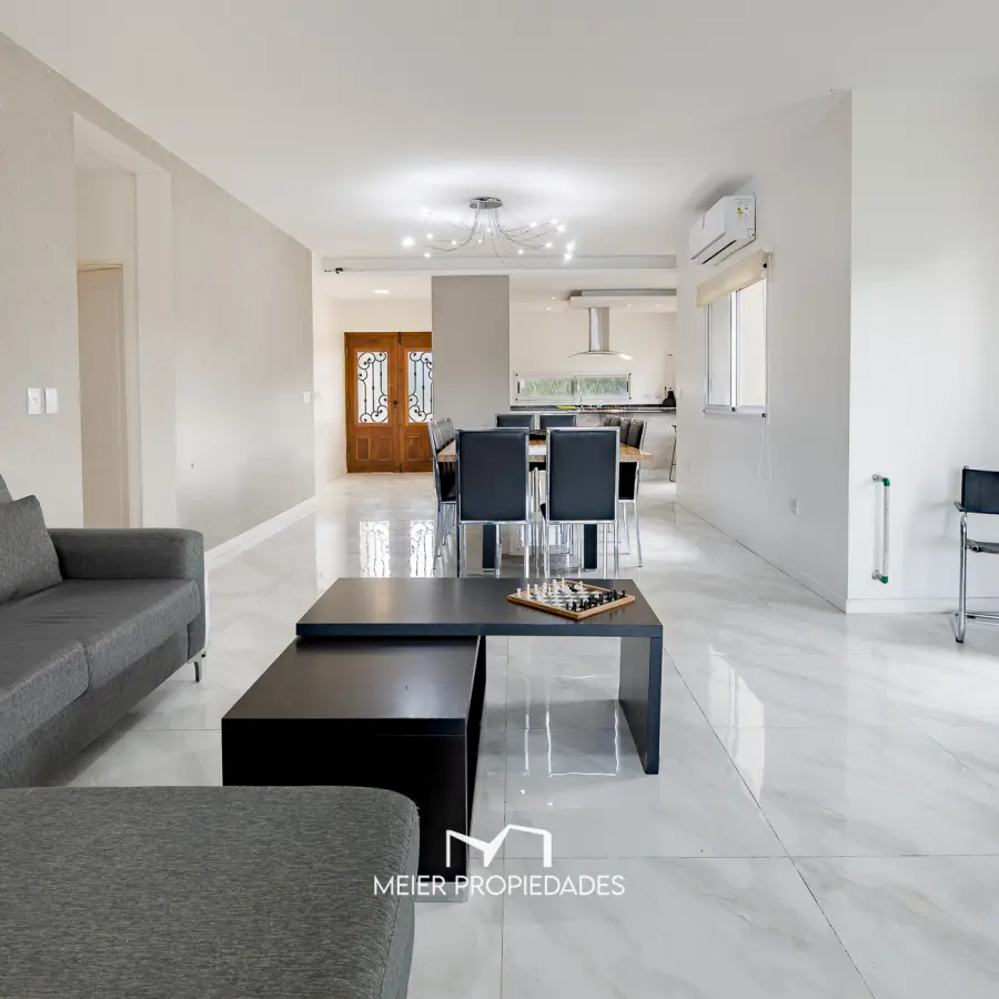 Casa de Categoría en Venta sobre el Lago en  "Lagos de San Eliseo" | 4 Dormitorios | Pileta | Lote de 800 m² - Imagen 10