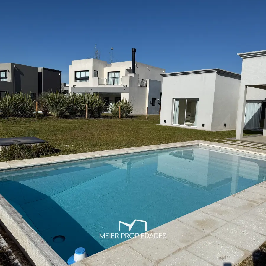 Casa con Vista Al Lago en Lagos de San Eliseo - 190 m² - Pileta - Totalmente Equipada - Imagen 4