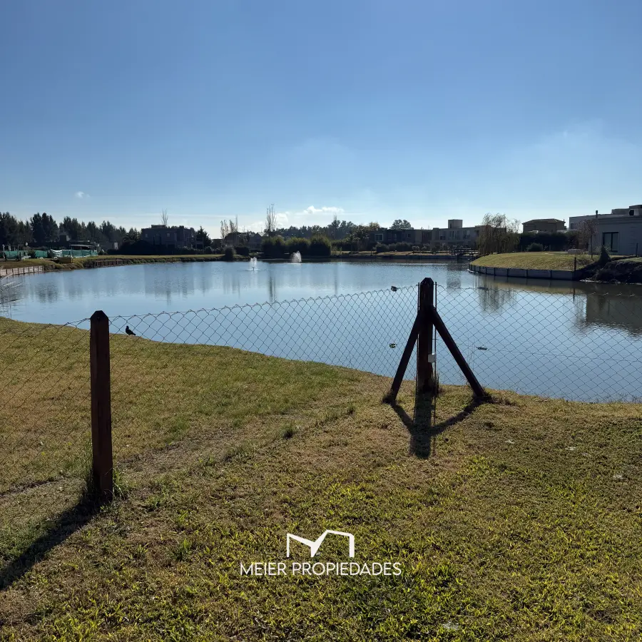 Casa con Vista Al Lago en Lagos de San Eliseo - 190 m² - Pileta - Totalmente Equipada - Imagen 8