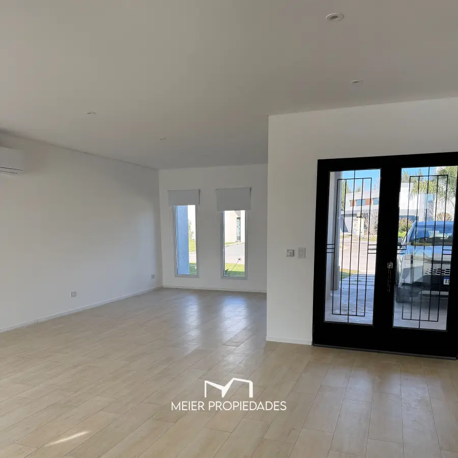 Casa con Vista Al Lago en Lagos de San Eliseo - 190 m² - Pileta - Totalmente Equipada - Imagen 13