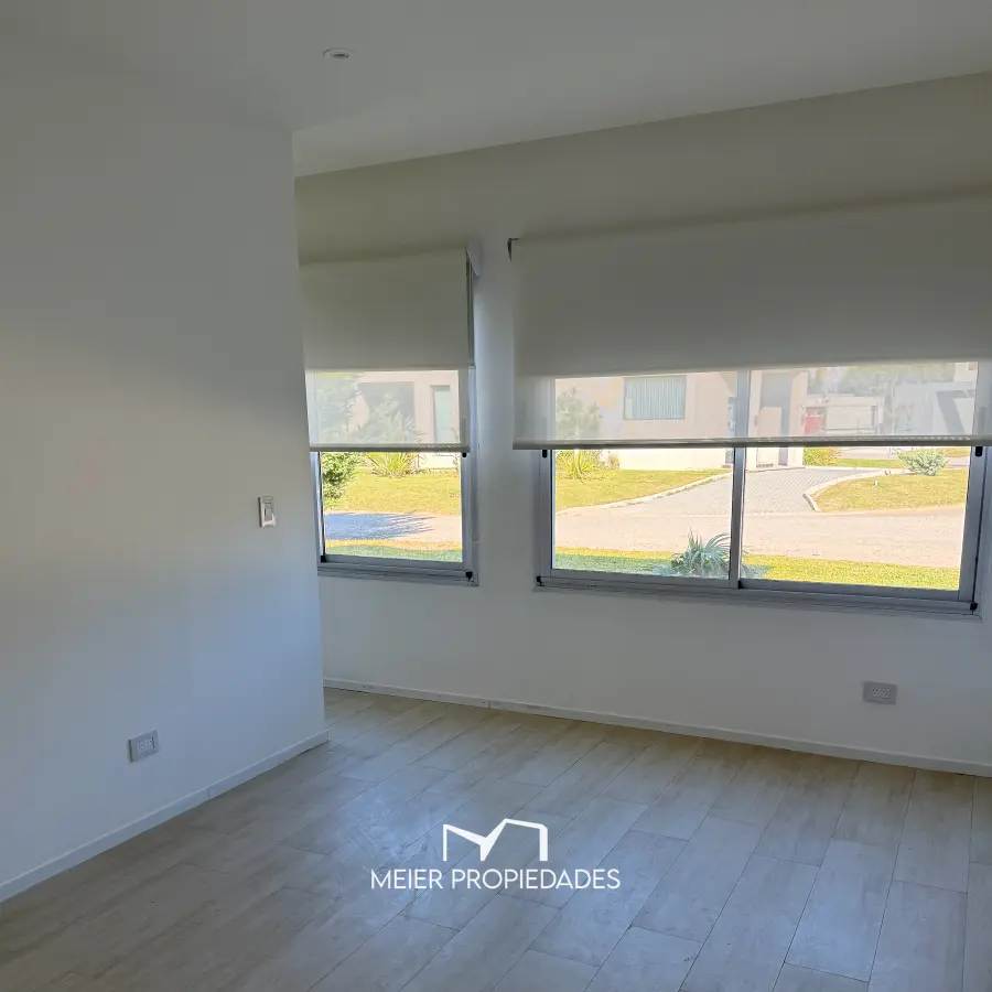 Casa con Vista Al Lago en Lagos de San Eliseo - 190 m² - Pileta - Totalmente Equipada - Imagen 14