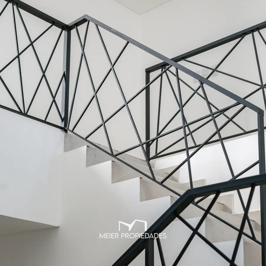 Exclusiva Residencia de Diseño en "El Rebenque Country Club" | Doble Altura - Galería con Parrilla - Imagen 5