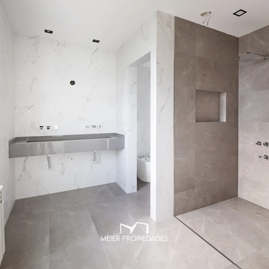 Exclusiva Residencia de Diseño en "El Rebenque Country Club" | Doble Altura - Galería con Parrilla - Imagen 18