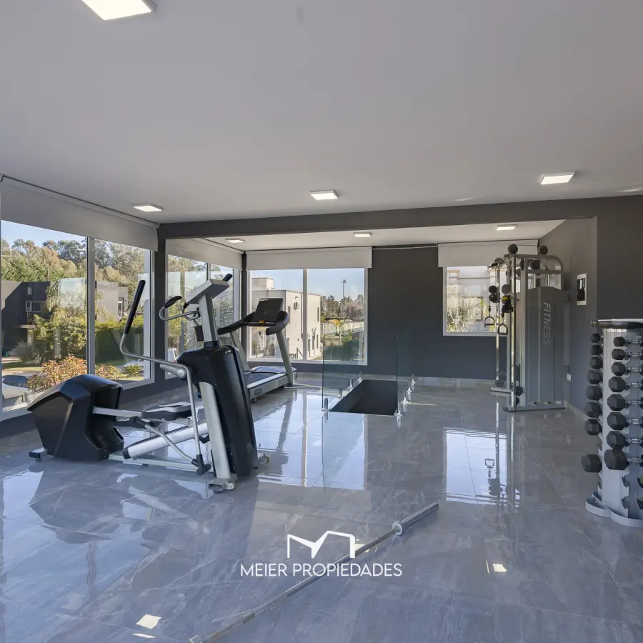 Exclusiva Residencia de Categoría con Master Suite de Lujo y Pileta en "Lagos de Canning" - Imagen 16