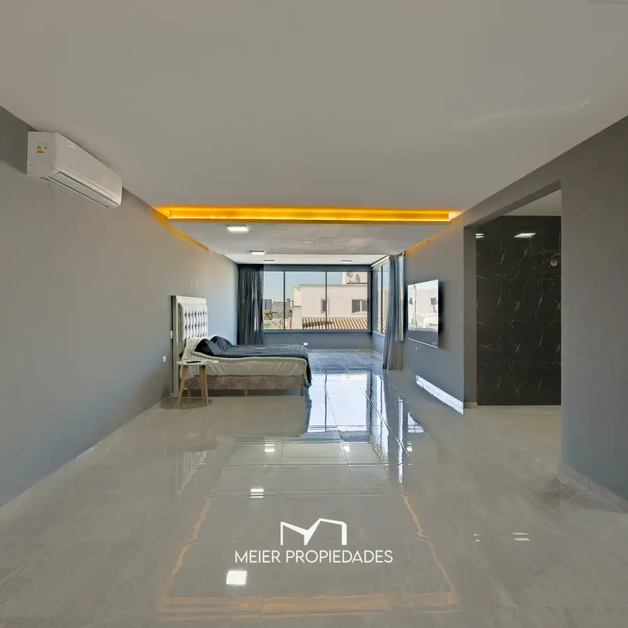 Exclusiva Residencia de Categoría con Master Suite de Lujo y Pileta en "Lagos de Canning" - Imagen 19
