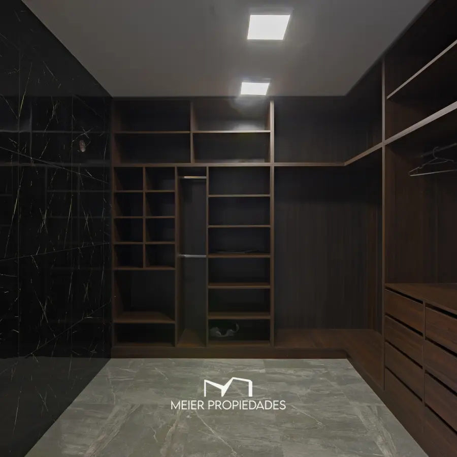 Exclusiva Residencia de Categoría con Master Suite de Lujo y Pileta en "Lagos de Canning" - Imagen 20