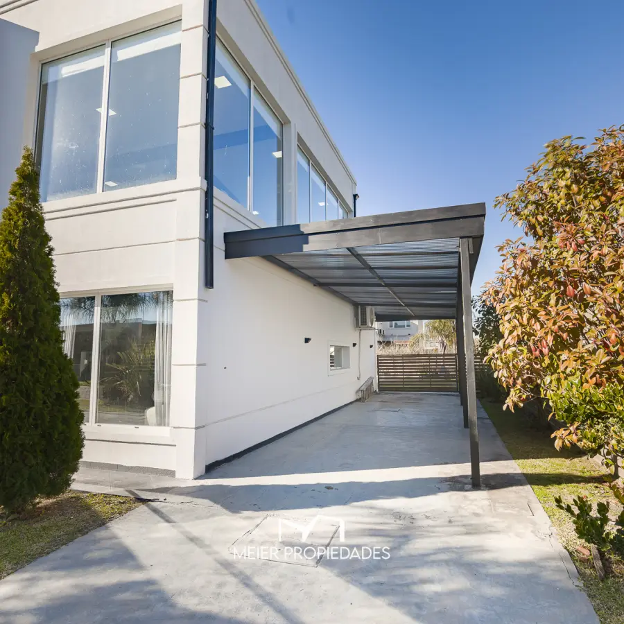 Exclusiva Residencia de Categoría con Master Suite de Lujo y Pileta en "Lagos de Canning" - Imagen 24