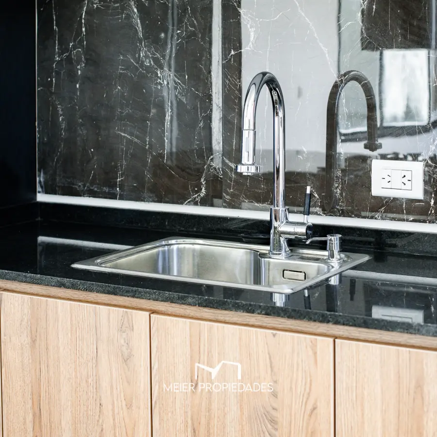 Moderna Residencia a Estrenar con Piscina y Master Suite en "El Rebenque" Canning - Imagen 2
