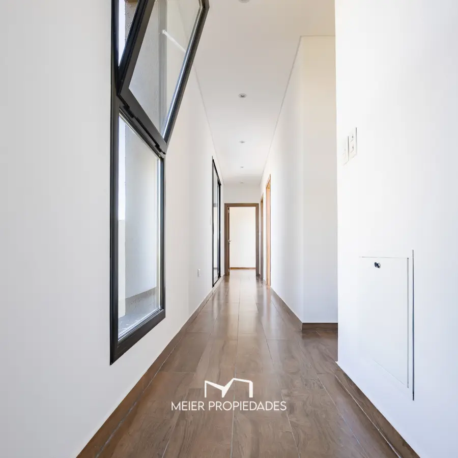 Moderna Residencia a Estrenar con Piscina y Master Suite en "El Rebenque" Canning - Imagen 12