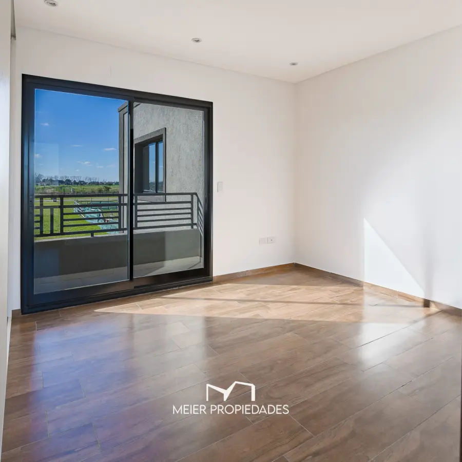 Moderna Residencia a Estrenar con Piscina y Master Suite en "El Rebenque" Canning - Imagen 17