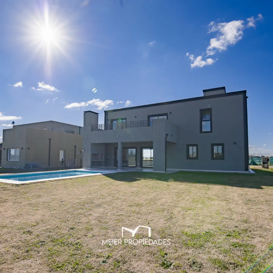 Moderna Residencia a Estrenar con Piscina y Master Suite en "El Rebenque" Canning - Imagen 21