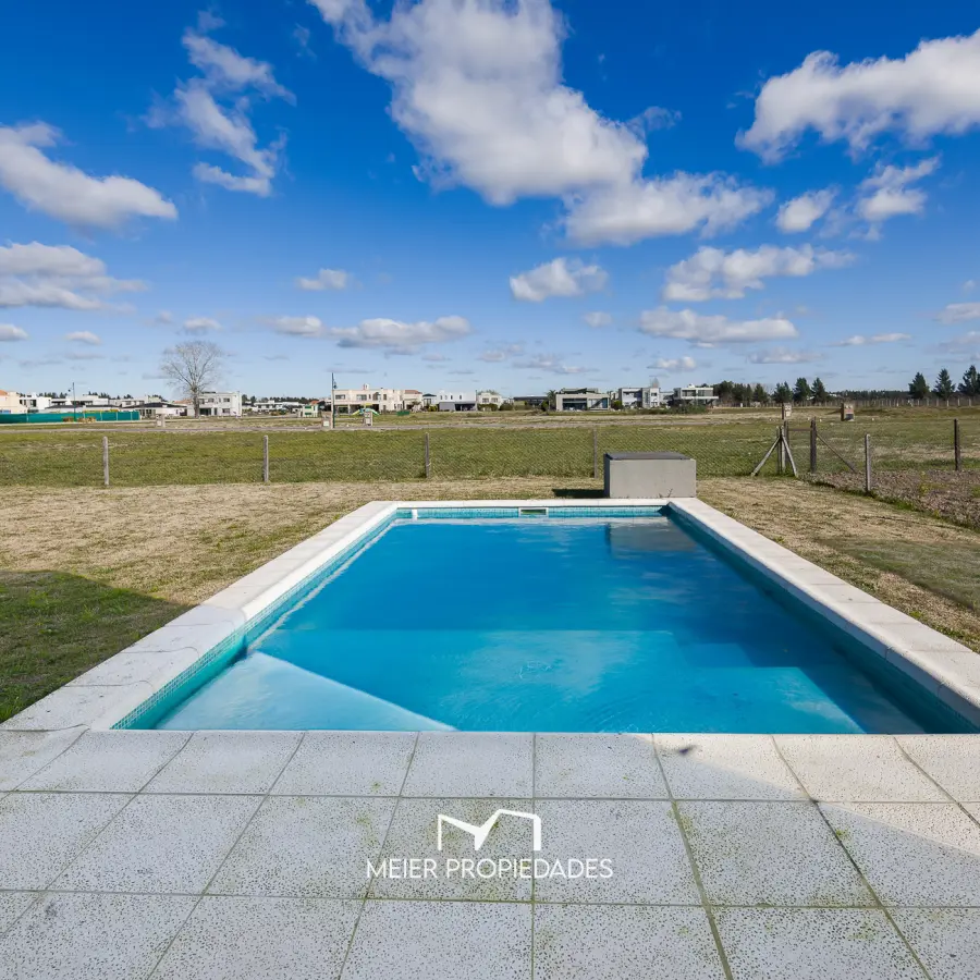 Moderna Residencia a Estrenar con Piscina y Master Suite en "El Rebenque" Canning - Imagen 20