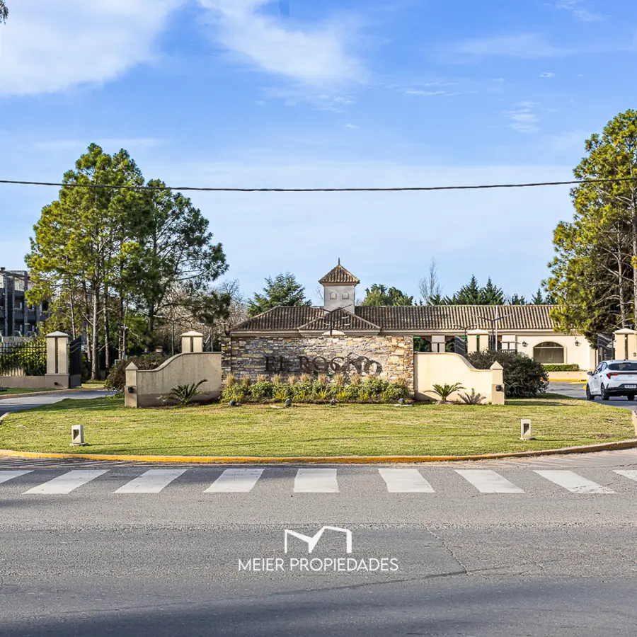 Casa de estilo clásico con 4 dormitorios, quincho, pileta y playroo en El Rocío Canning. - Imagen 16