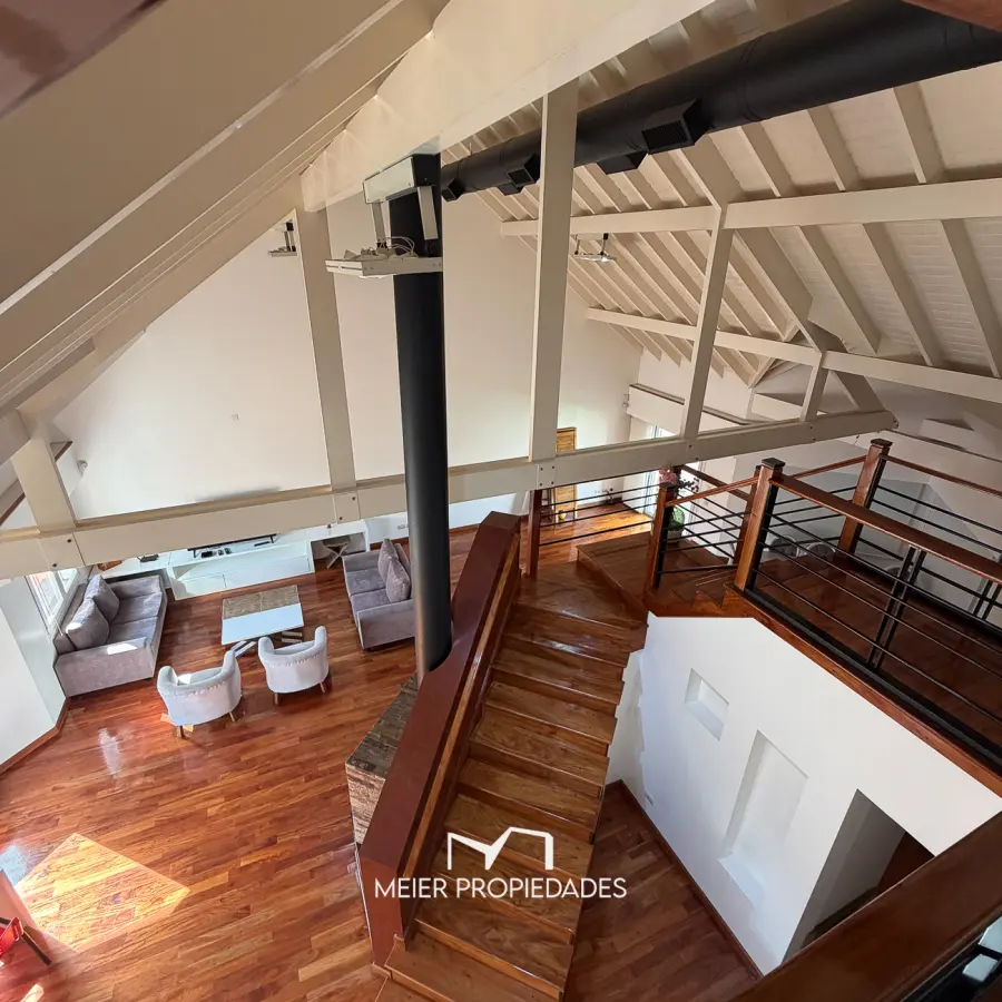Casa de categoría de 475 m² con gran parque, pileta climatizada y quincho independiente – Ramos Mejía - Imagen 19