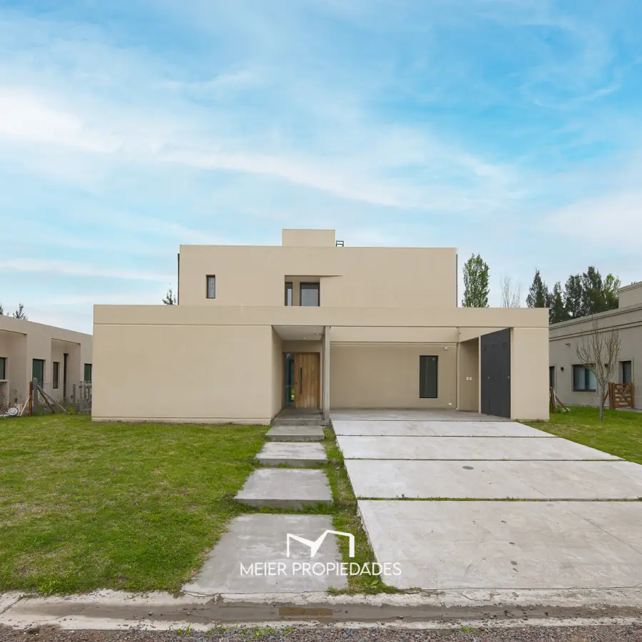 Casa a estrenar de DIseño Contemporáneo, 3 dormitorios, piscina en Lagos de San Eliseo. - Imagen 1