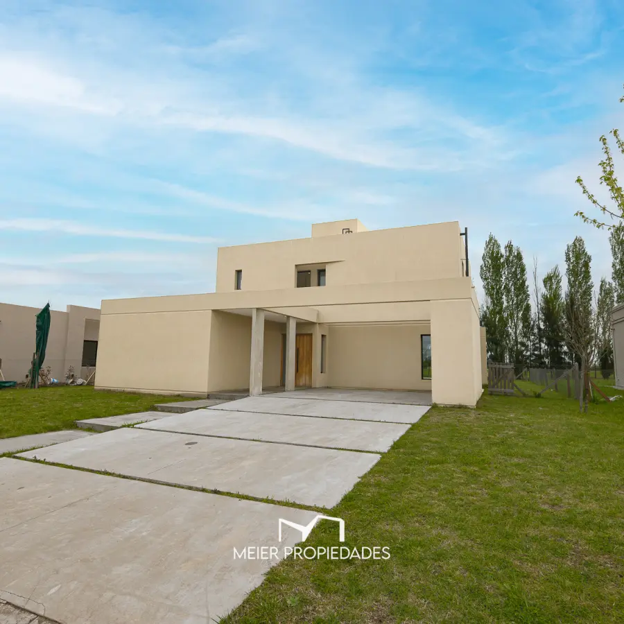 Casa a estrenar de DIseño Contemporáneo, 3 dormitorios, piscina en Lagos de San Eliseo. - Imagen 2