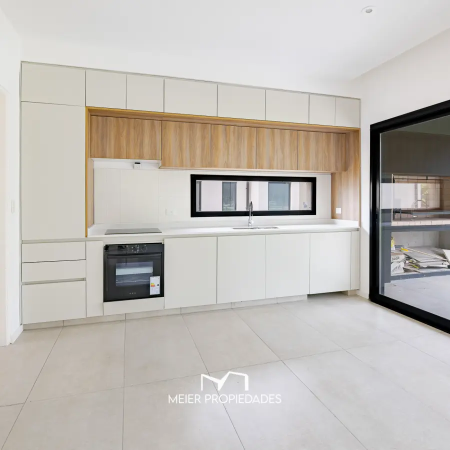 Casa a estrenar de DIseño Contemporáneo, 3 dormitorios, piscina en Lagos de San Eliseo. - Imagen 13