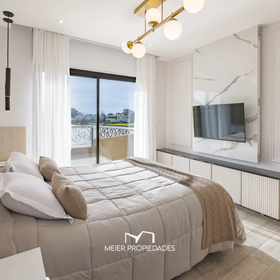 Exclusiva Residencia en Dos Plantas con Pileta y Muelle en Lagos De San Eliseo - Imagen 25