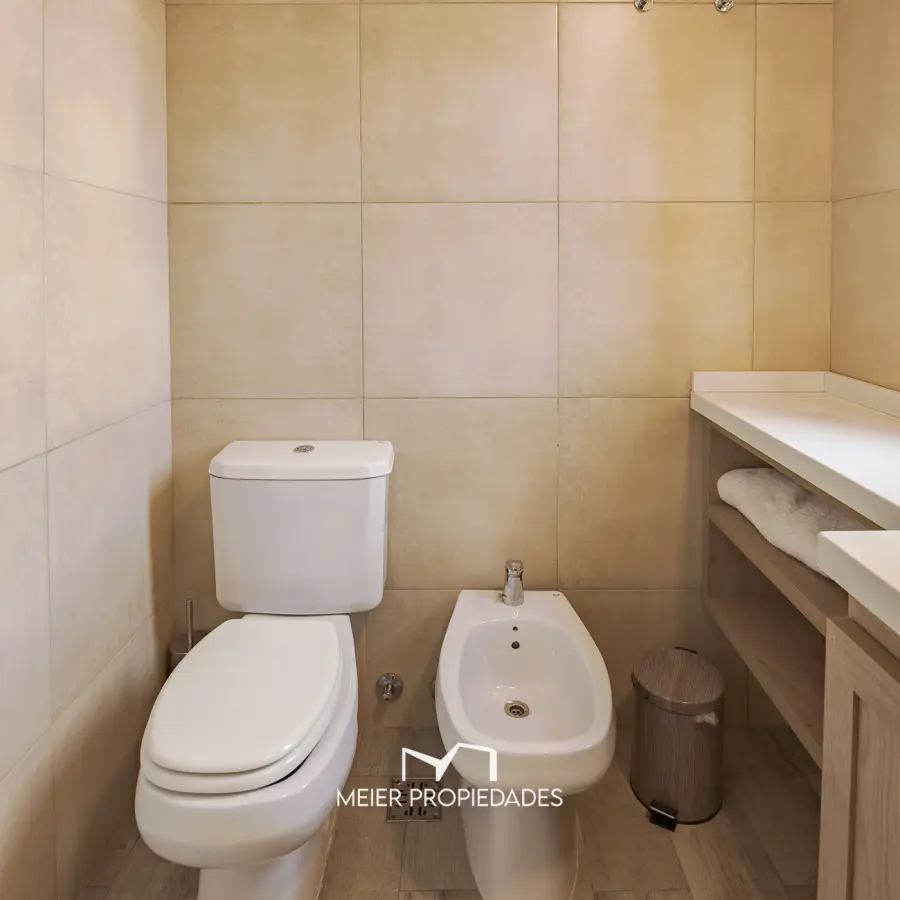 Exclusiva Residencia en Dos Plantas con Pileta y Muelle en Lagos De San Eliseo - Imagen 32