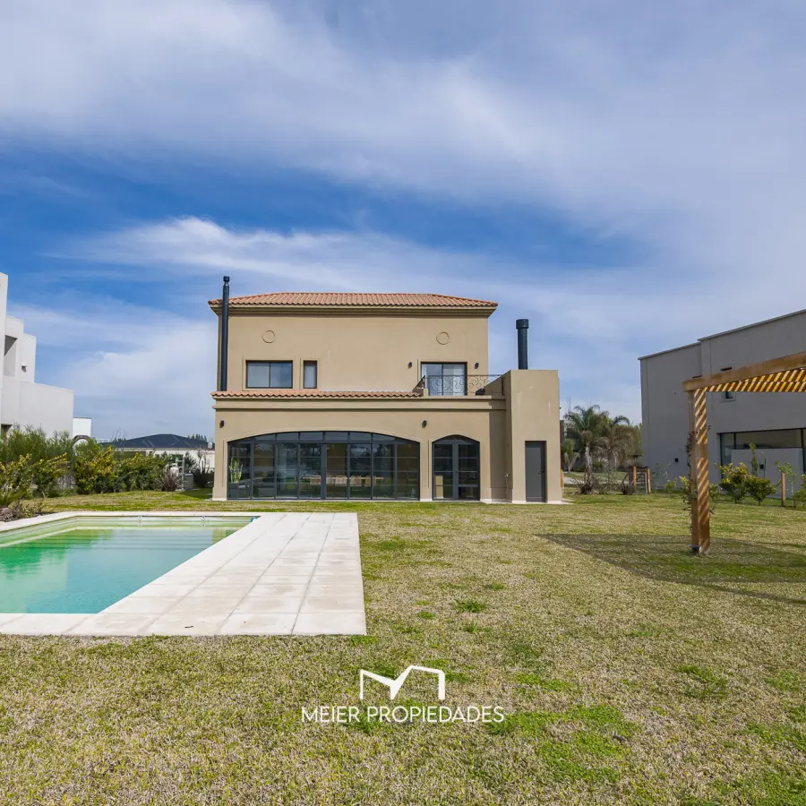 Exclusiva Residencia en Dos Plantas con Pileta y Muelle en Lagos De San Eliseo - Imagen 39